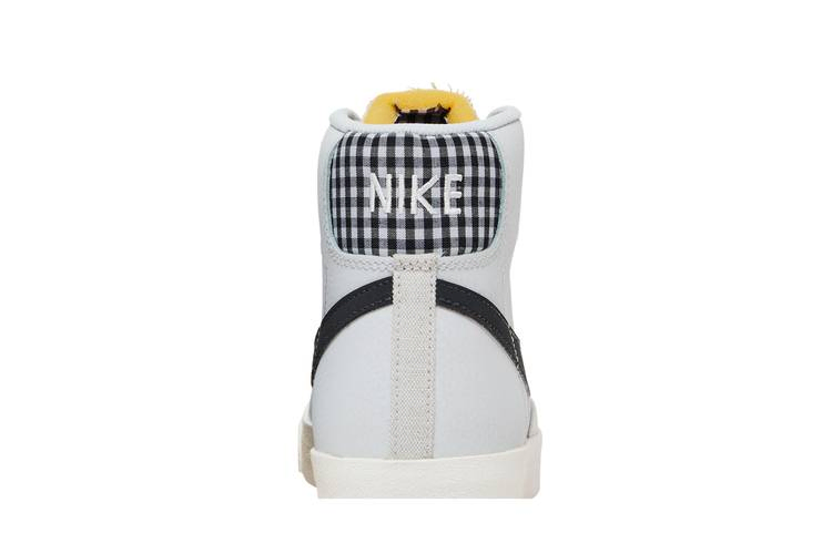 Кроссовки Nike Blazer Mid '77 Vintage 'Designed Fresh'