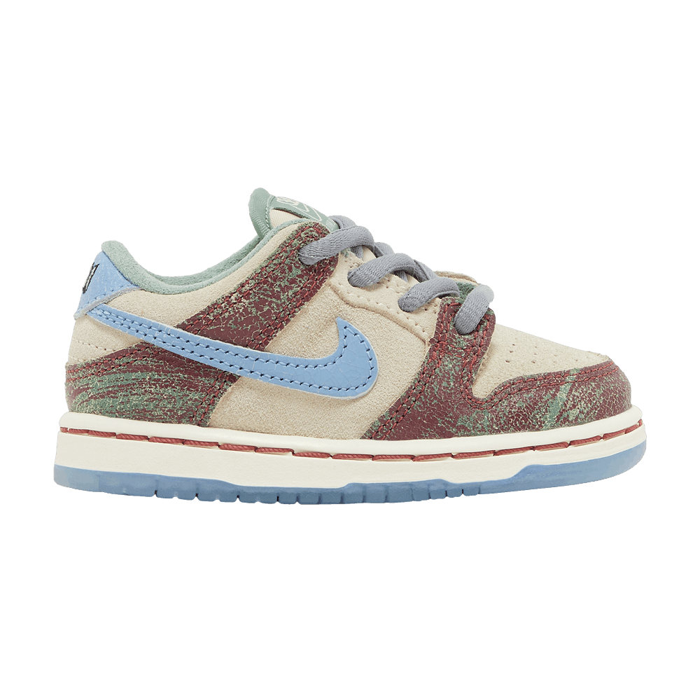 crenshaw-skate-club-x-dunk-low-sb-td-fq8205-300