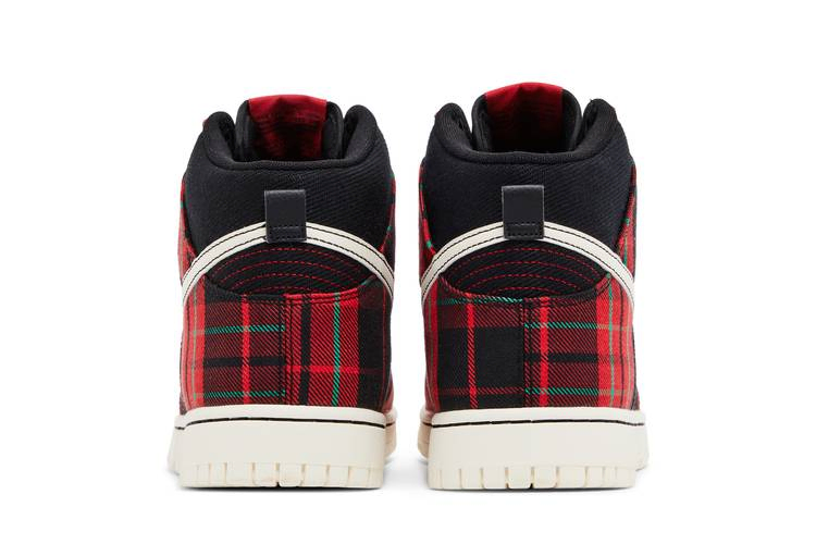 Кроссовки Nike Dunk High SE 'Tartan Plaid'