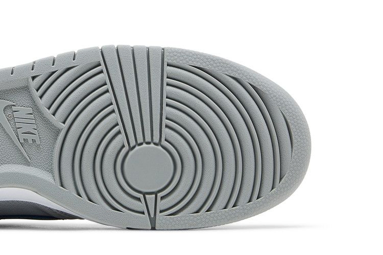 Кроссовки Nike Dunk Low 'Silver Surfer' 2024