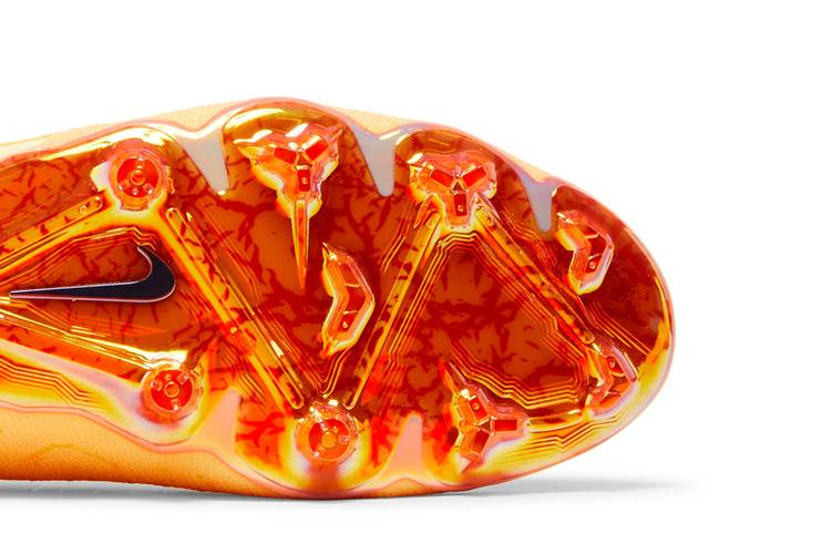 Кроссовки Nike Phantom GX Elite Gripknit DF FG SE 'Blaze Pack'