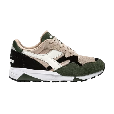 Diadora N902 'Beige Kombu'