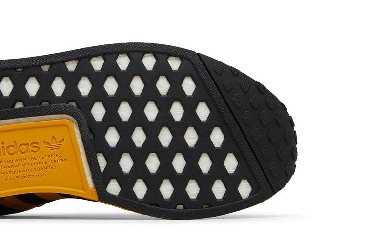 Кроссовки adidas NMD_R1 'Black Collegiate Gold'