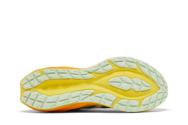 Кроссовки ASICS Novablast 3 TR 'Nature Bathing - Golden Yellow'
