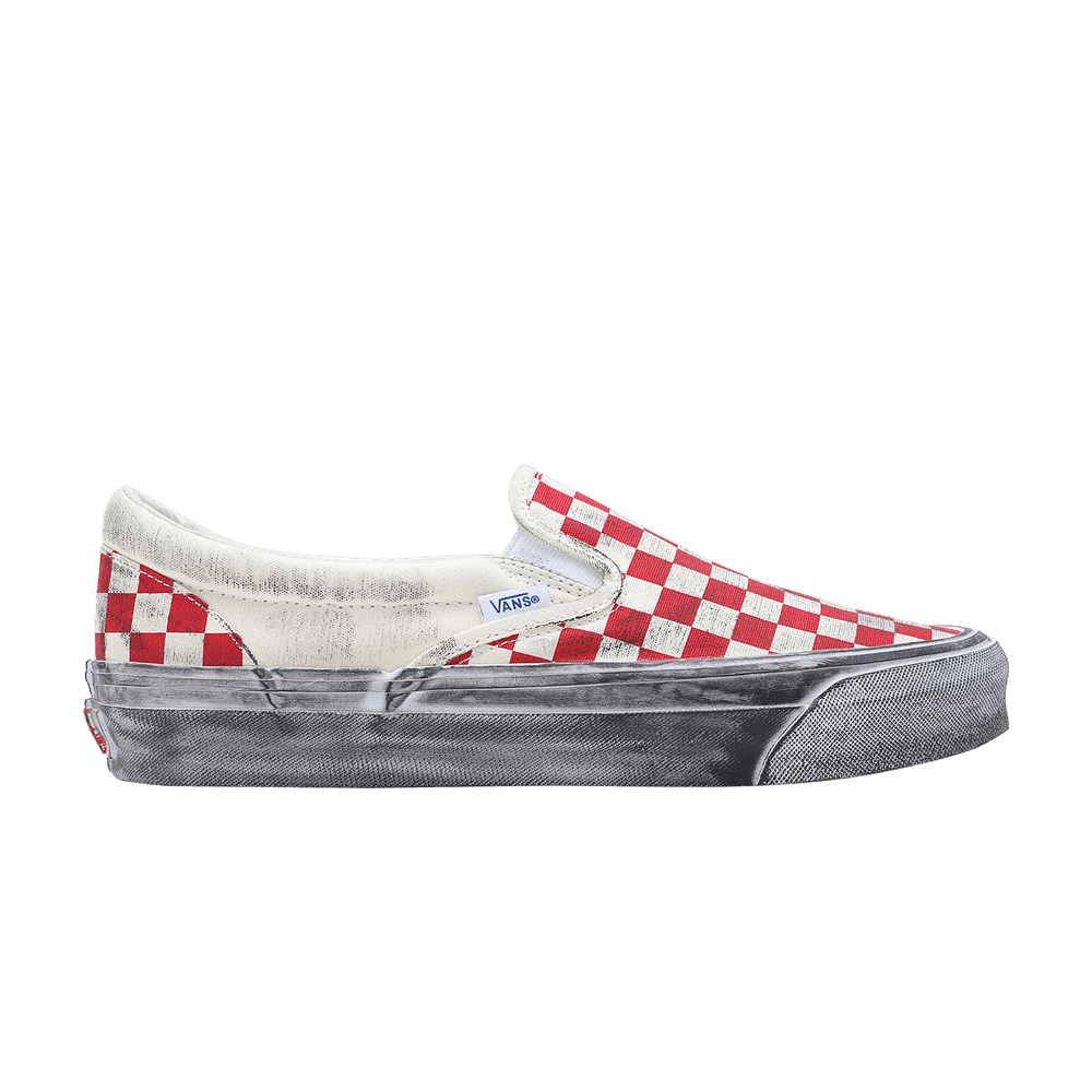 og-classic-slip-on-lx-stressed-red-checkerboard-vn0a32qn9y1