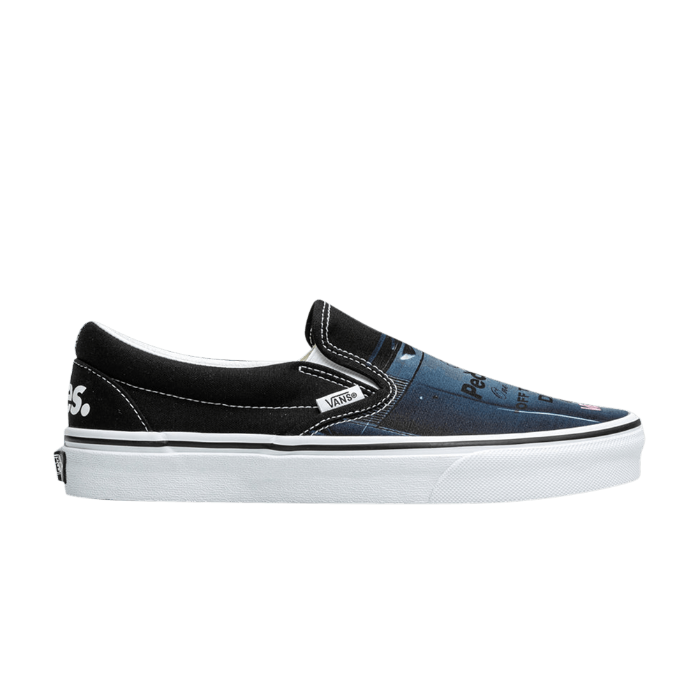 peaches-one-universe-x-classic-slip-on-black-true-white-vn0a5jlxbpb