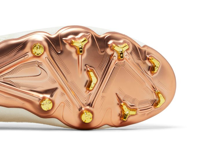 Кроссовки Nike Phantom GX Elite FG 'United Golden Pack'