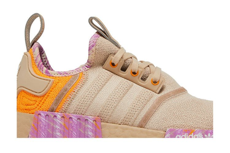 Кроссовки adidas S.E.E.D. x Wmns NMD_R1 'Tape 2.0'