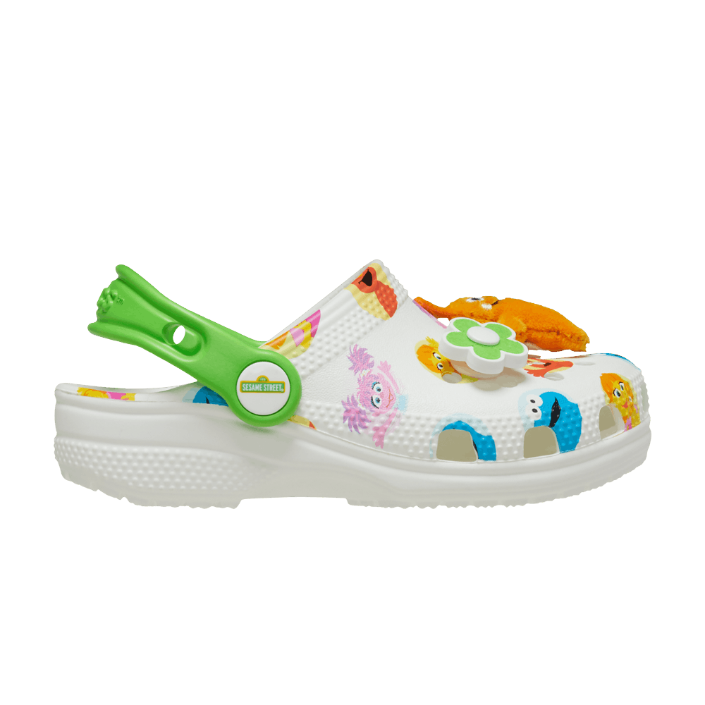 sesame-street-x-classic-clog-toddler-be-seen-210071-100