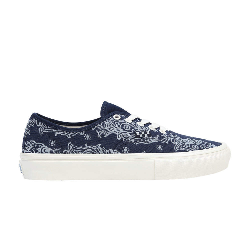 skate-authentic-navy-paisley-vn0a5fc8frp