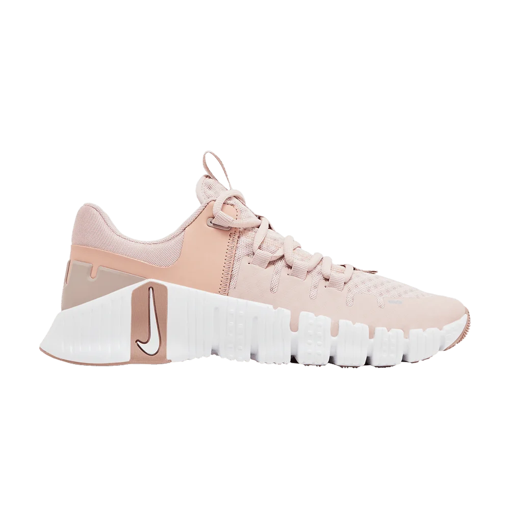 Кроссовки Nike Wmns Free Metcon 5 'Pink Oxford'
