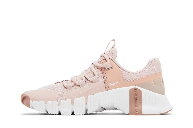 Кроссовки Nike Wmns Free Metcon 5 'Pink Oxford'
