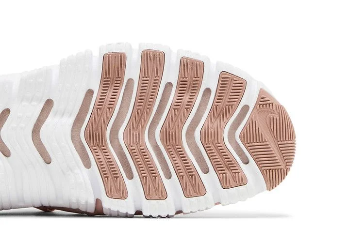 Кроссовки Nike Wmns Free Metcon 5 'Pink Oxford'