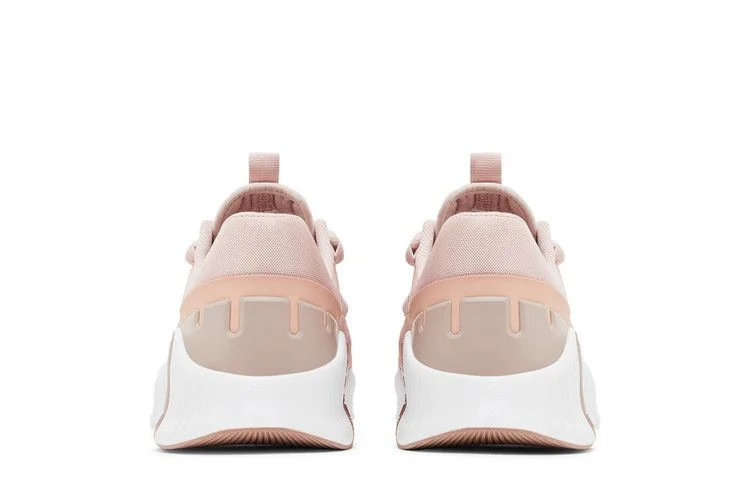 Кроссовки Nike Wmns Free Metcon 5 'Pink Oxford'