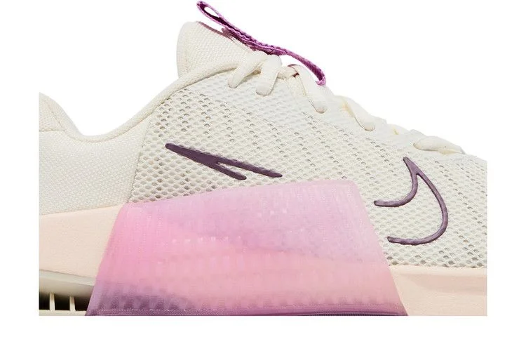 Кроссовки Nike Wmns Metcon 9 'Sail Rush Fuchsia'