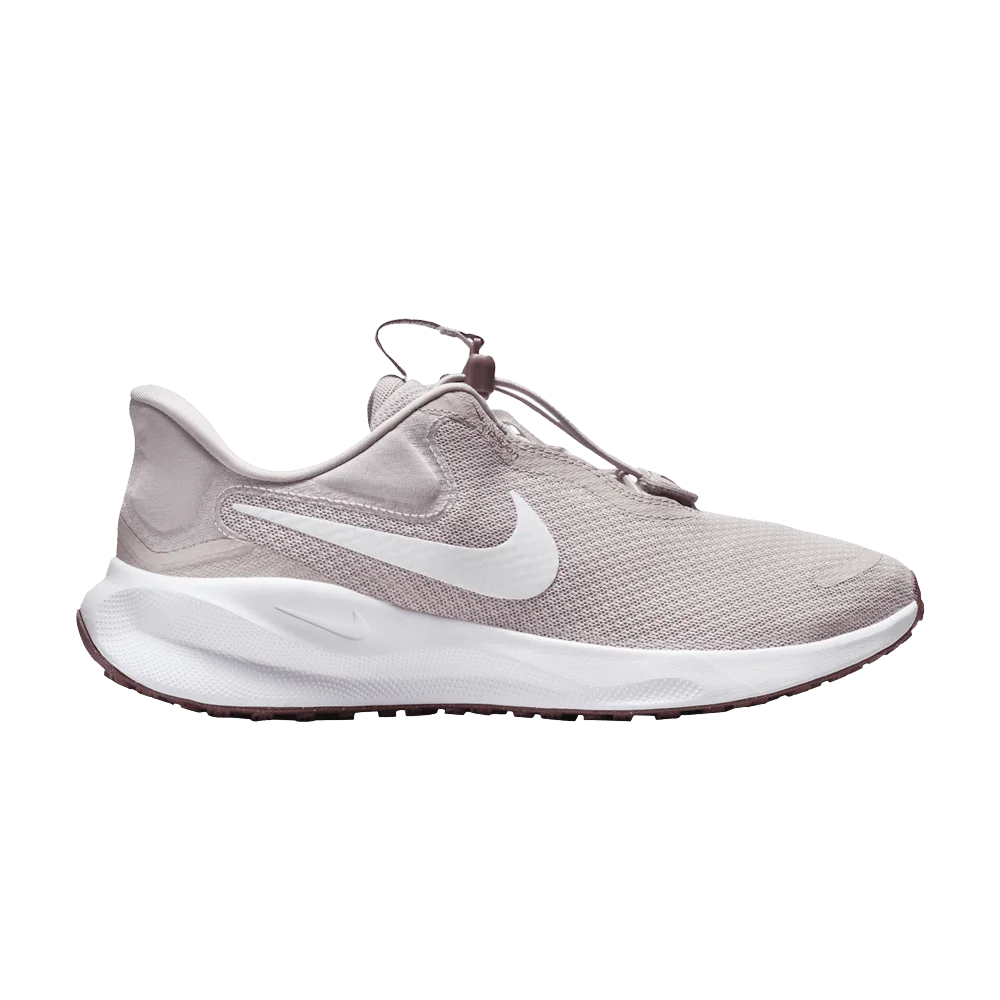Кроссовки Nike Wmns Revolution 7 EasyOn 'Platinum Violet'