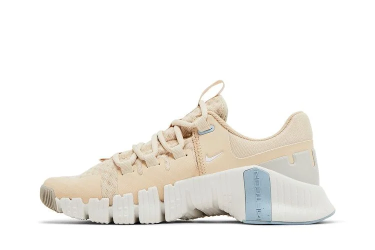 Кроссовки Nike Wmns Free Metcon 5 'Sanddrift'