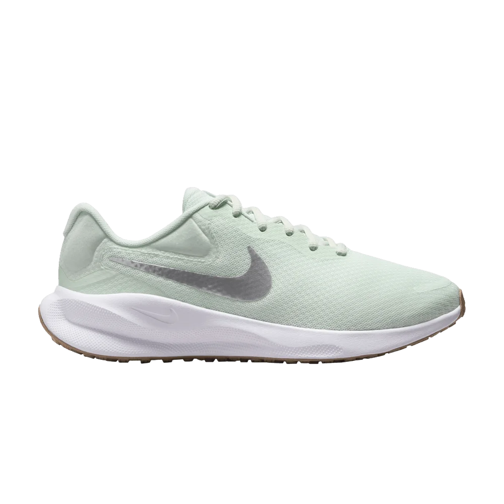 Кроссовки Nike Wmns Revolution 7 Wide 'Barely Green Metallic Silver'