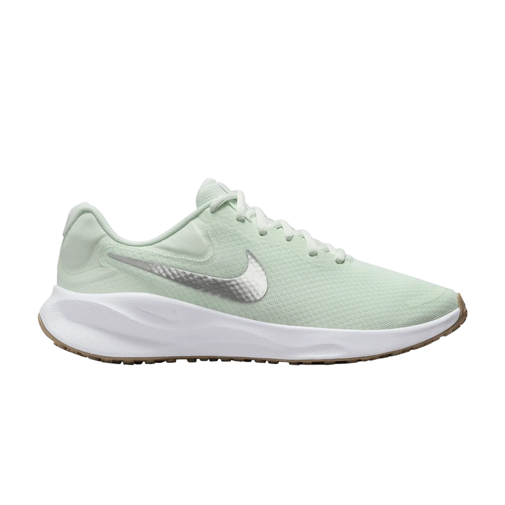 Кроссовки Nike Wmns Revolution 7 'Barely Green Metallic Silver'