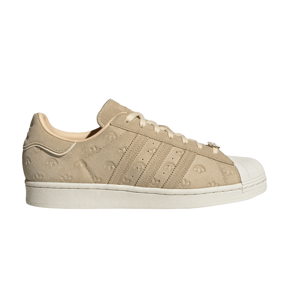 superstar-allover-debossed-trefoils-savanna-gy0027