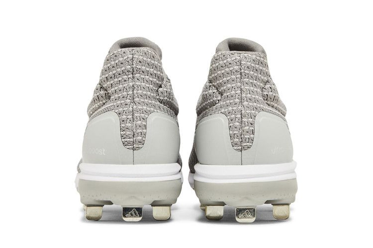 Кроссовки adidas UltraBoost DNA 5.0 Cleat 'Grey White'