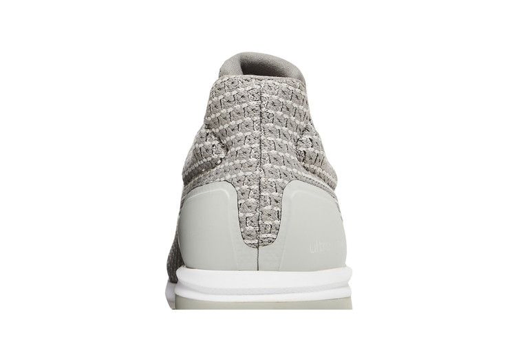 Кроссовки adidas UltraBoost DNA 5.0 Cleat 'Grey White'