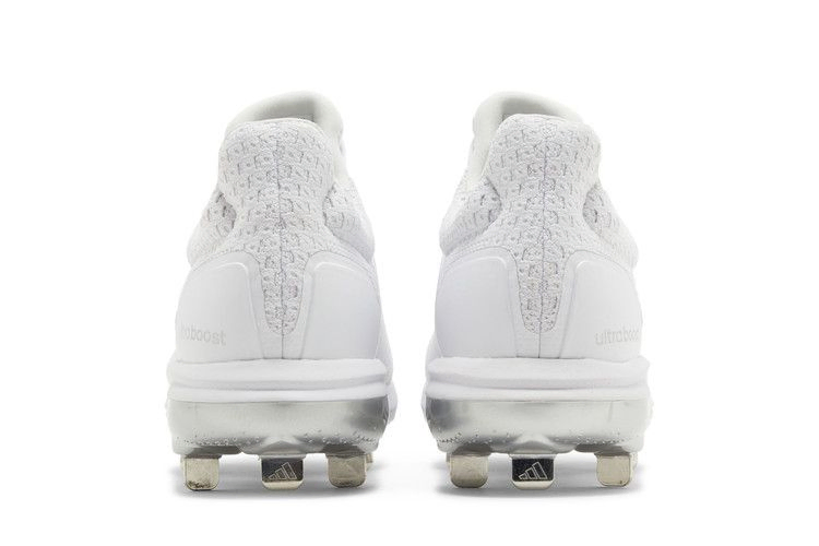 Кроссовки adidas UltraBoost DNA 5.0 Cleat 'White Silver Metallic'