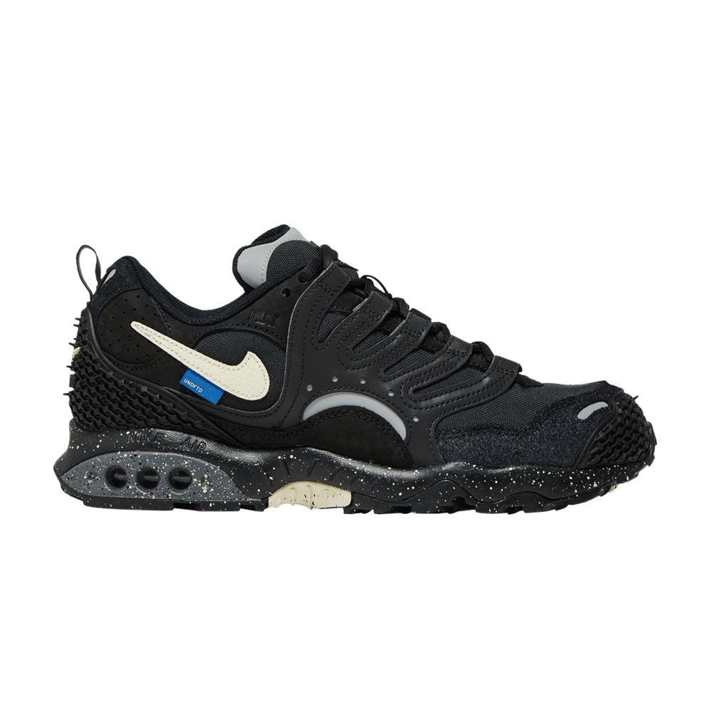 undefeated-x-air-terra-humara-black-fn7546-002