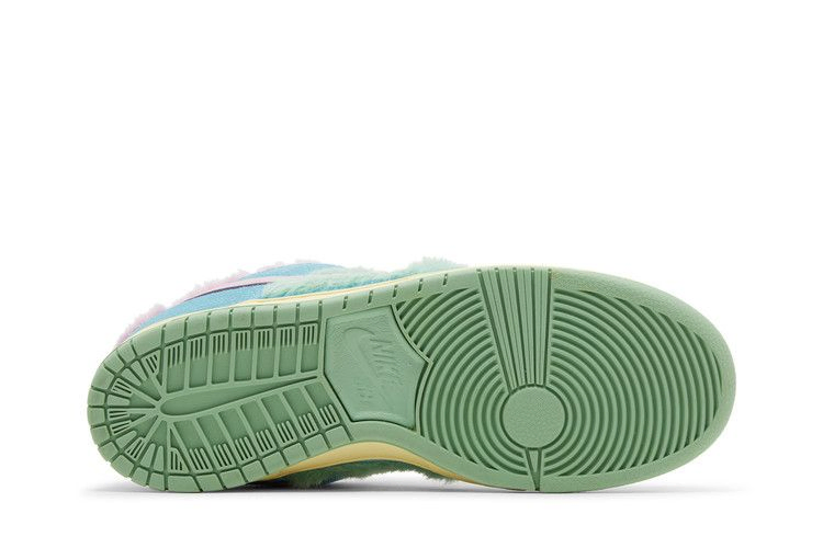 Кроссовки Nike Verdy x Dunk Low SB 'Visty'