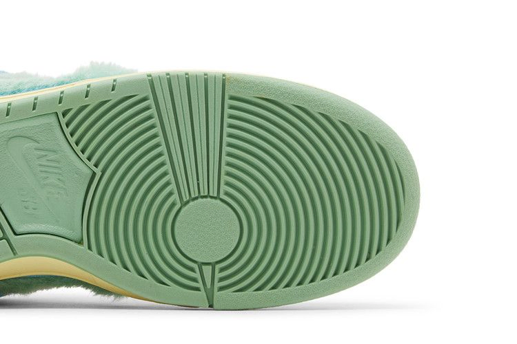 Кроссовки Nike Verdy x Dunk Low SB 'Visty'