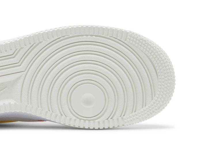 Кроссовки Nike Wmns Air Force 1 '07 Mid 'Feel Love'