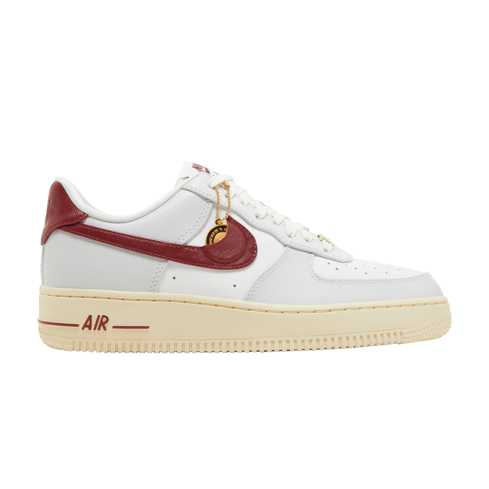 Кроссовки Nike Wmns Air Force 1 '07 SE 'Sisterhood - Team Red'