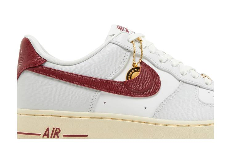 Кроссовки Nike Wmns Air Force 1 '07 SE 'Sisterhood - Team Red'