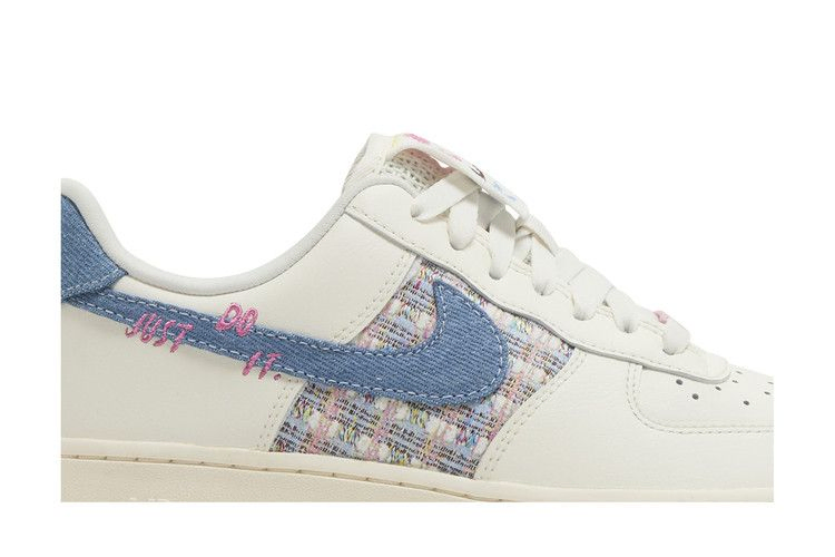 Кроссовки Nike Wmns Air Force 1 Low '07 LX 'Denim Bouclé'