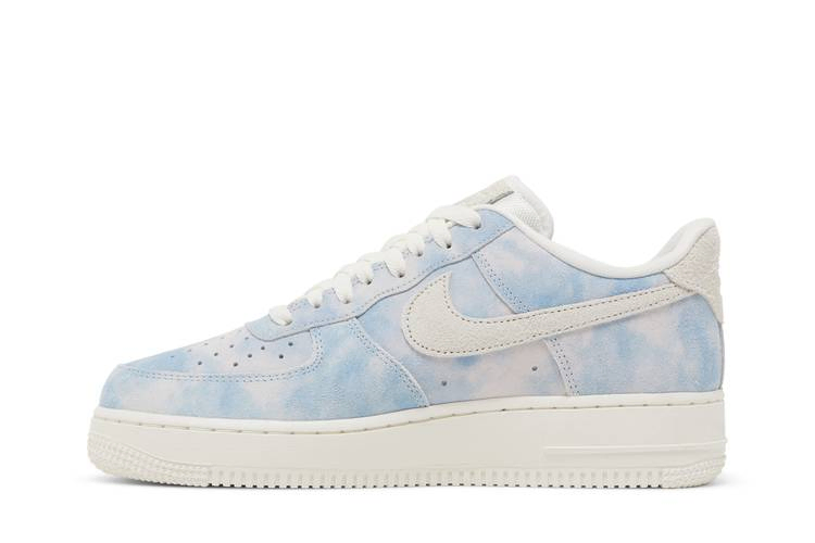Кроссовки Nike Wmns Air Force 1 '07 SE 'Clouds'