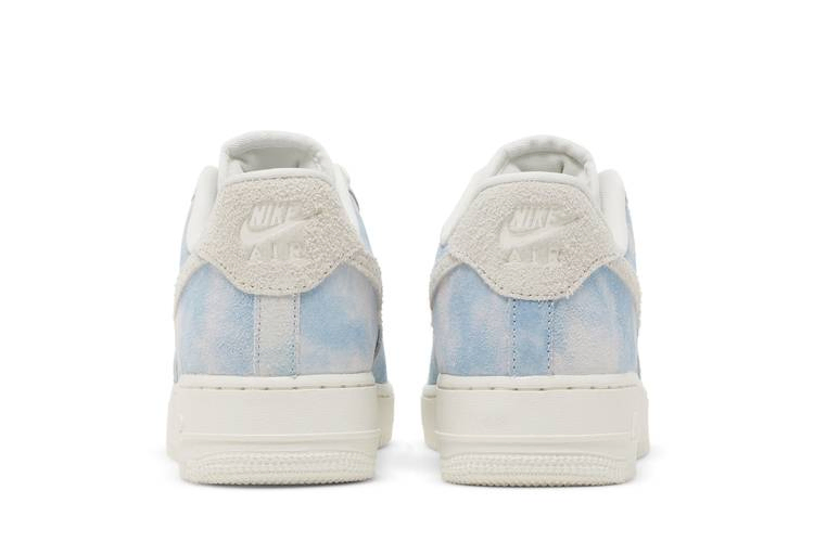 Кроссовки Nike Wmns Air Force 1 '07 SE 'Clouds'
