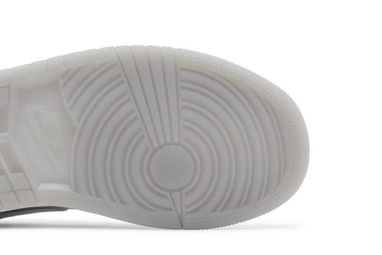 Кроссовки Wmns Air Jordan 1 Low SE 'Metallic Silver'