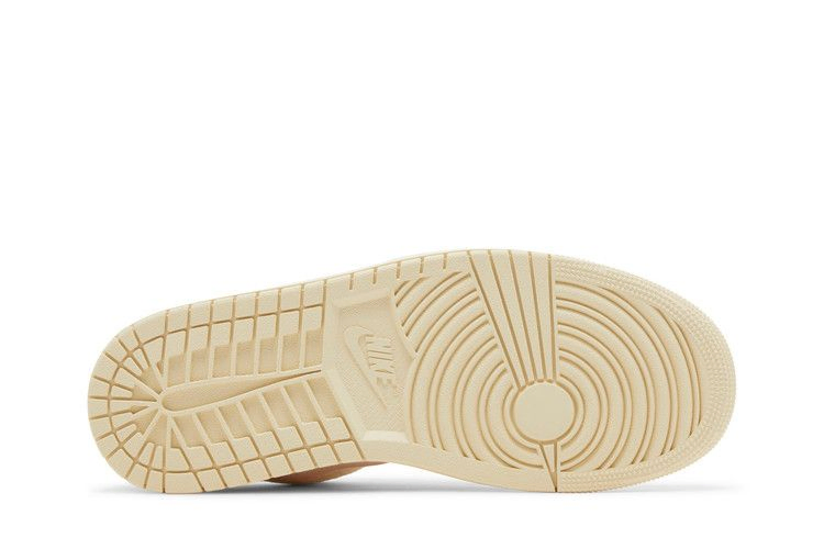 Кроссовки Wmns Air Jordan 1 Low SE 'Muslin Legend Pink'