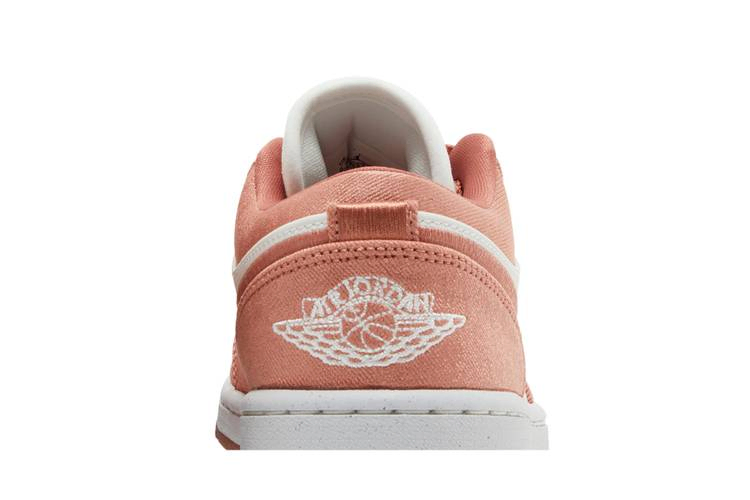 Кроссовки Wmns Air Jordan 1 Low SE 'Sky J Orange'