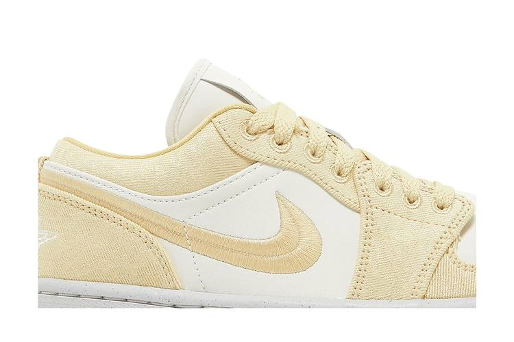 Кроссовки Wmns Air Jordan 1 Low SE 'Team Gold'