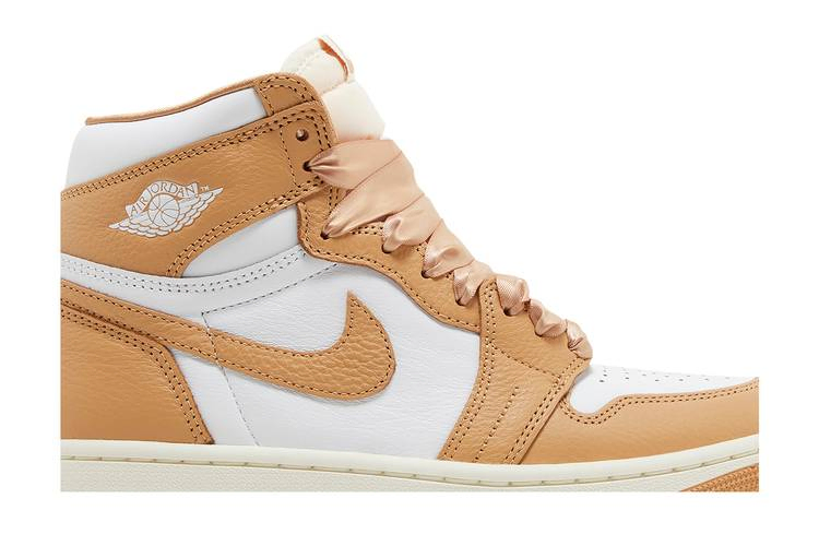Кроссовки Wmns Air Jordan 1 Retro High OG 'Praline'