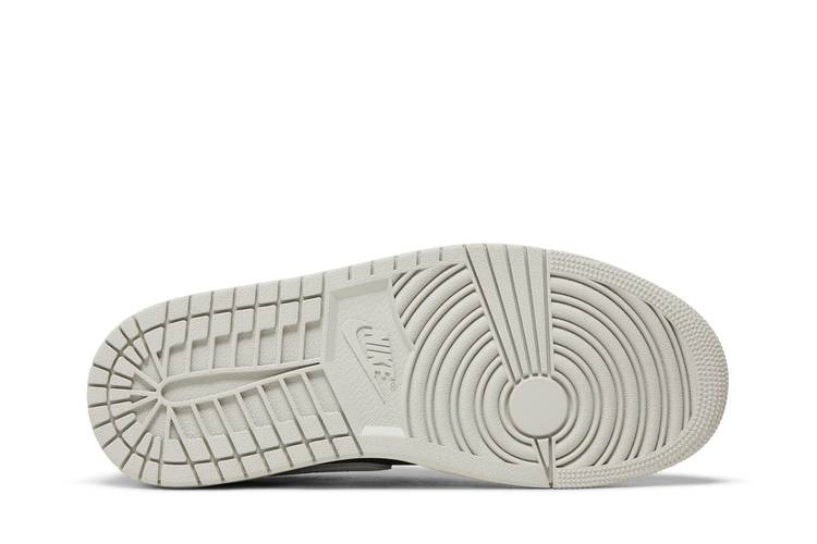 Кроссовки Wmns Air Jordan 1 Retro Low OG 'Black Cement'