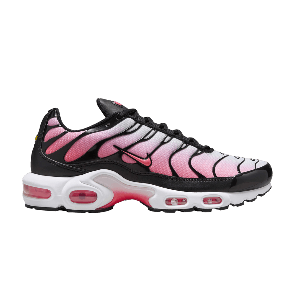 wmns-air-max-plus-black-hot-punch-dz3670-002