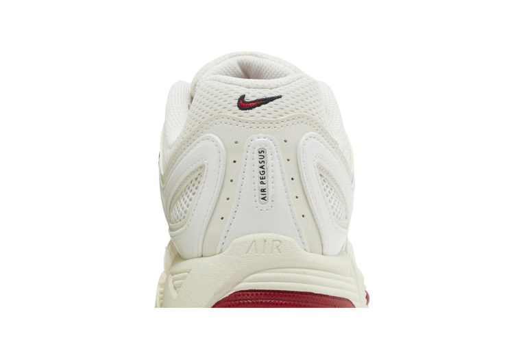 Кроссовки Nike Wmns Air Pegasus 2K5 'White Gym Red'