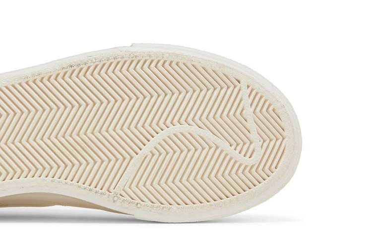 Кроссовки Nike Wmns Blazer Low Platform 'Triple Sail'