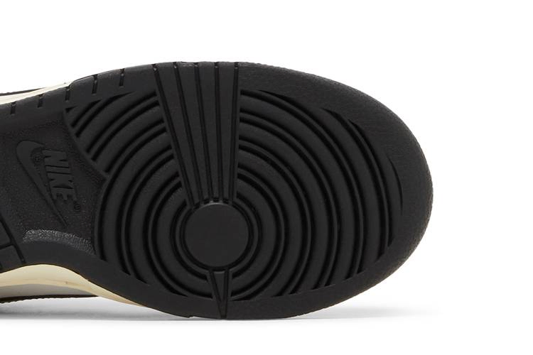 Кроссовки Nike Wmns Dunk Low 'Vintage Panda'