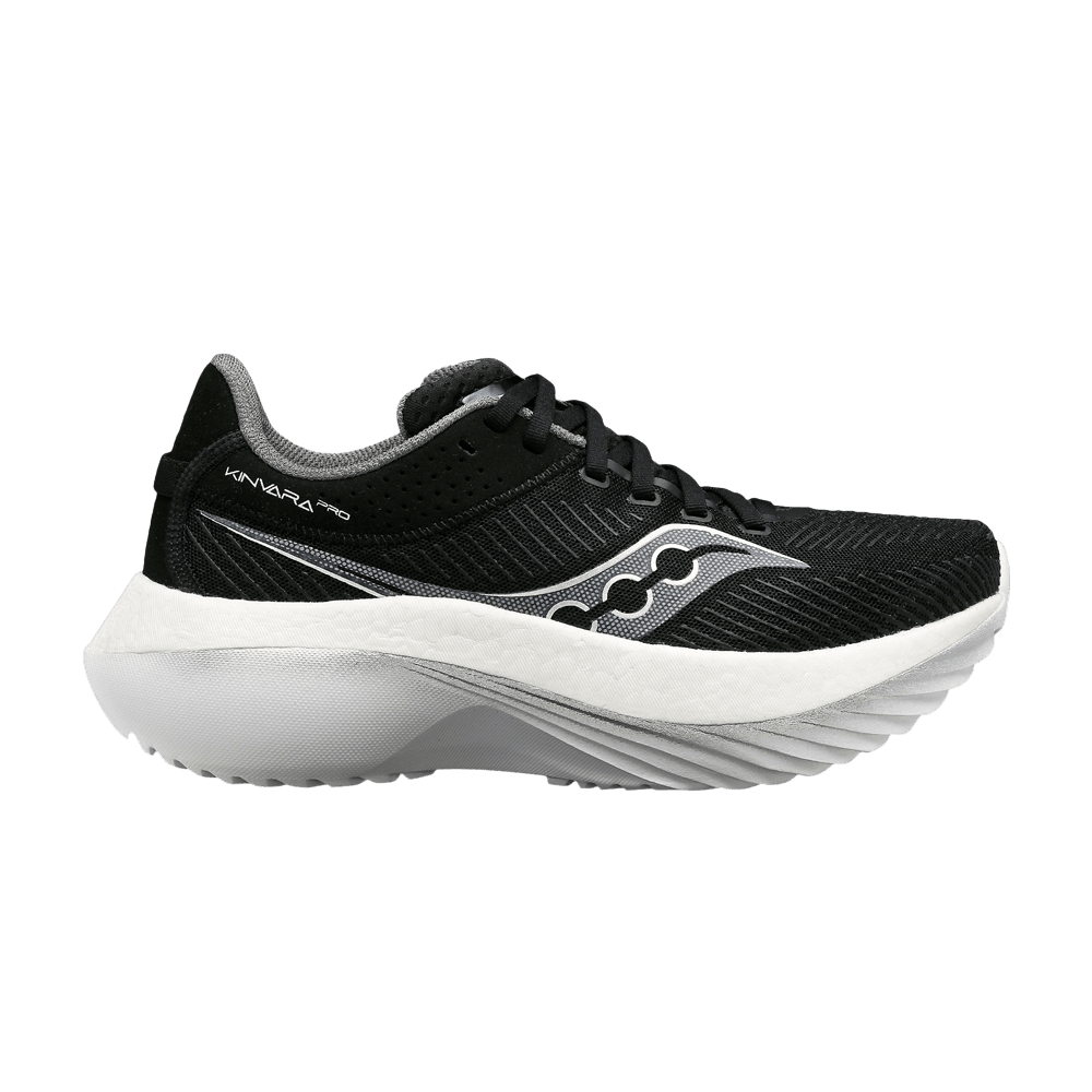 wmns-kinvara-pro-black-white-s10847-10