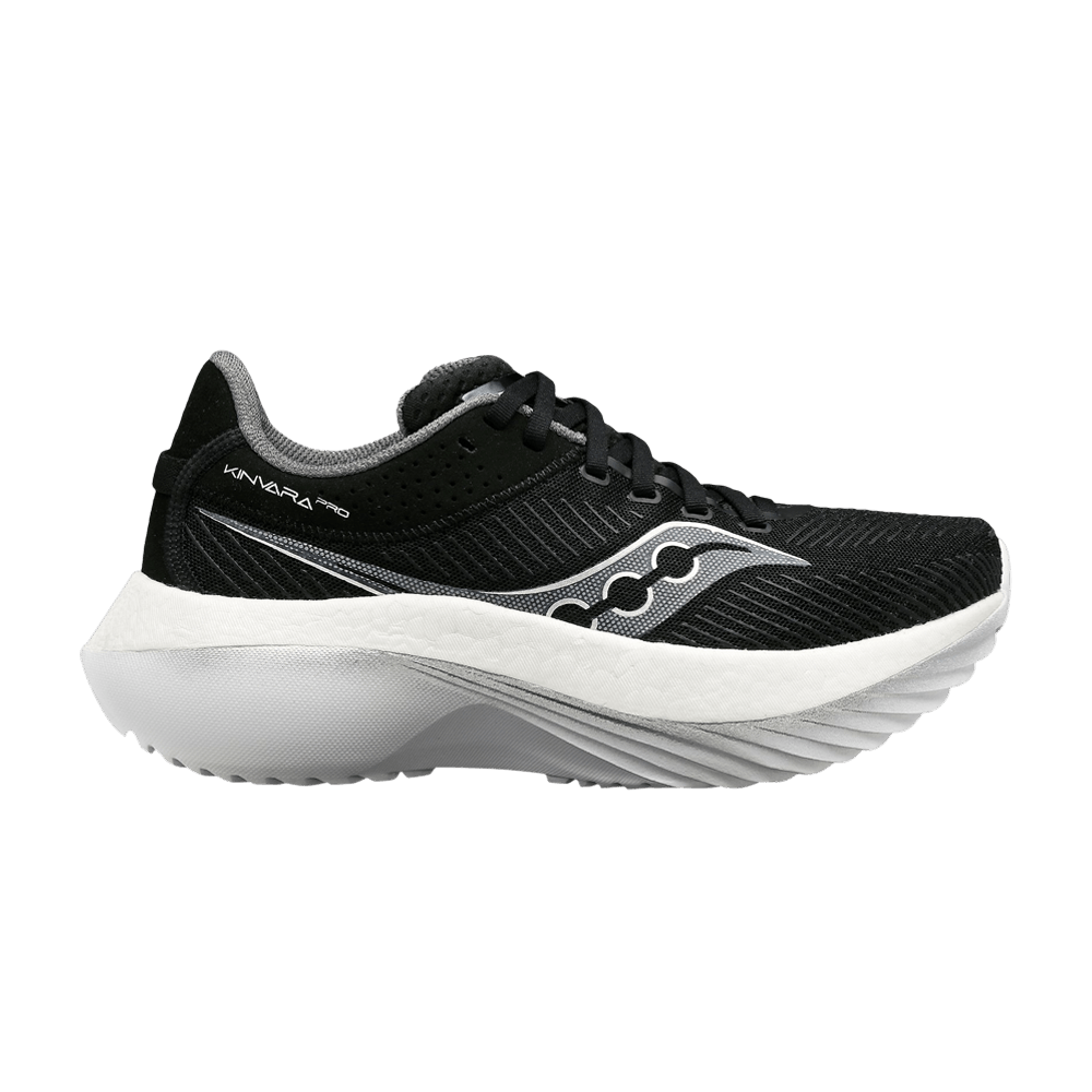 wmns-kinvara-pro-wide-black-white-s10848-10