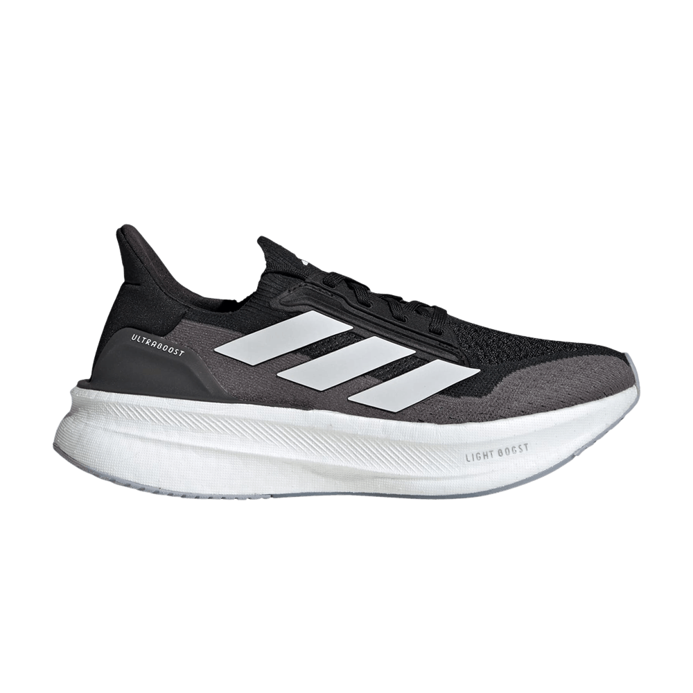 wmns-ultraboost-5x-black-white-carbon-ih3102