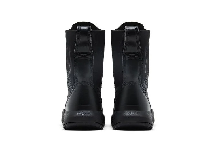 Кроссовки Nike SFB B2 'Triple Black'